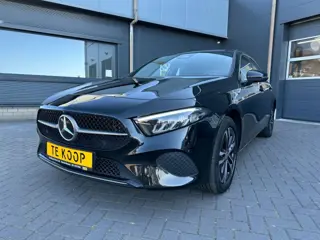 MERCEDES-BENZ A-KLASSE A250e Plug-in Hybride met airco, PDC, Apple CarPlay, achteruitrijcamera