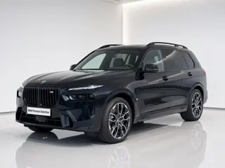 BMW X7 M60i xDrive | 22"| Trekhaak | Pro | M-Sportuitlaat | Sky Lounge | Bowers & Wilkins | Driving 