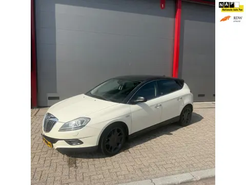 Lancia Delta 2.0 diesel Platino