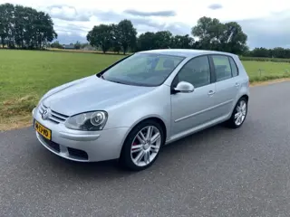 VOLKSWAGEN GOLF 1.6-16V  FSI  NIEUWE APK  6 versn.  Trekhaak