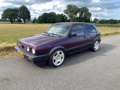 VOLKSWAGEN GOLF R32