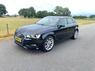 AUDI A3  SPORTBACK 1.4TFSI  PRO LINE S AMBITION  Nw. Model