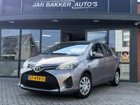 Toyota Yaris 1.3 VVT-i Aspiration ✅ Airco ✅ Camera ✅ Bluetooth ✅ Navigatie ✅