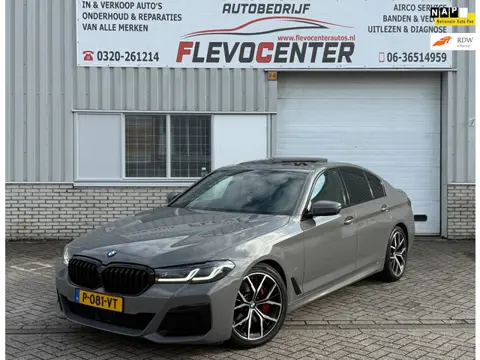 BMW 5-serie 520i High Executive Edition M Sport |19'| Schuifdak|Headup|360|Leer|Adaptief|StoelKoelin