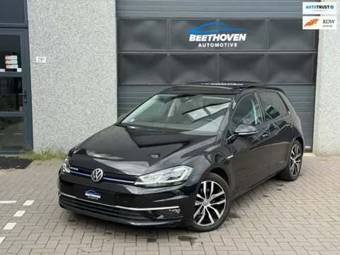 Volkswagen Golf 1.5 TSI Highline Business R
