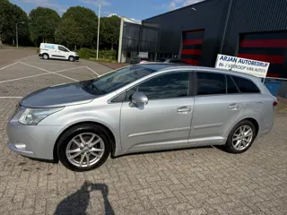Toyota Avensis Wagon 2.0 VVTi Business