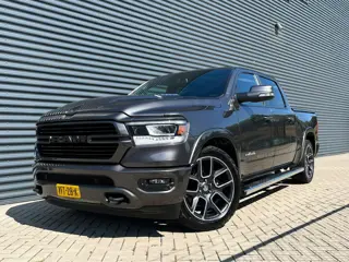 Dodge Ram 1500 5.7 V8 4x4 Crew Cab Laramie | Luchtvering | Pano | 22"LMV | Full Options |