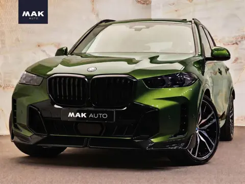 BMW X5 xDrive50e M Sport Pro , NL-auto, Sonderlackierung, pano, 4W-best., H/K, Luchtv., Merino, memo