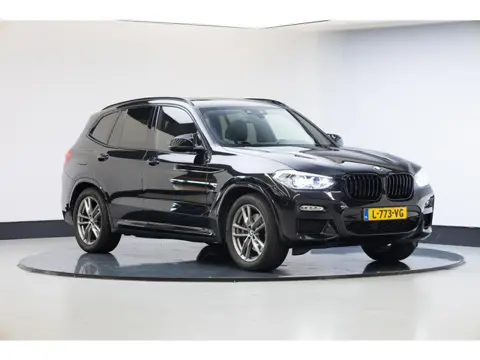 BMW X3 xDrive30i High Executive Edition | Panoramadak | M-Sport | Comfort-Access | HUD |