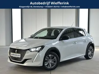 Peugeot e-208 EV Allure Pack 50 kWh | Stoelverwarming | Navi | Camera | Parelmoerwit
