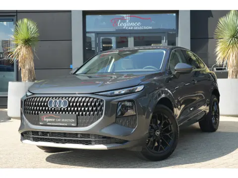 Audi Q3 Sportback 1.5 e-hybrid Advanced edition | 177 PK | Keyless | Adaptive Cruise | Camera | 19" 