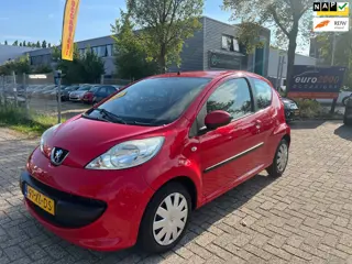 Peugeot 107 1.0-12V XS - AUTOMAAT - AIRCO - NIEUWE APK !