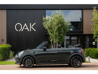 MINI Cabrio 1.5 Cooper Aut. Resolute Edition | Navigatie | Lounge Leder | PDC | 18"LM | Rebel Green