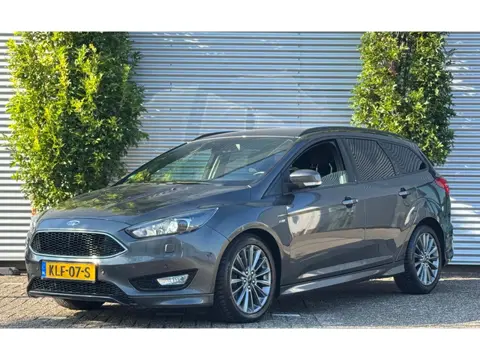 Ford Focus Wagon 1.5 EcoBoost ST-Line 182PK Automaat / NAVI / XENON