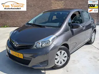 Toyota Yaris 1.0 VVT-i Comfort dealer onderhouden!