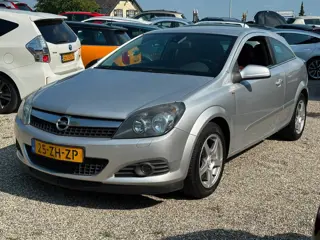 Opel Astra GTC 1.6 Executive Clima Cruise PDC Leer Nieuwe Apk Nette Staat