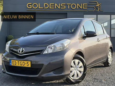 Toyota Yaris 1.0 VVT-i Aspiration ✓1e Eigenaar✓Camera✓Trekhaak✓Airco✓5 Deurs✓N.A.P✓Weinig Km✓Zeer Zu