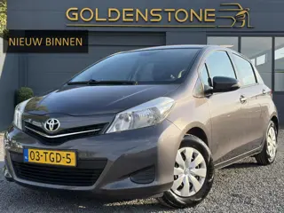 Toyota Yaris 1.0 VVT-i Aspiration ✓1e Eigenaar✓Camera✓Trekhaak✓Airco✓5 Deurs✓N.A.P✓Weinig Km✓Zeer Zu
