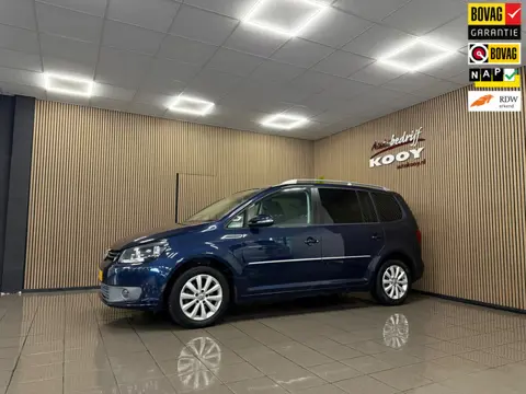 Volkswagen Touran 1.2 TSI Highline BlueMotion * Trekhaak / Navigatie / LM Velgen / NL Auto *