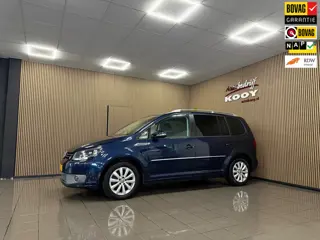 Volkswagen Touran 1.2 TSI Highline BlueMotion * Trekhaak / Navigatie / LM Velgen / NL Auto *