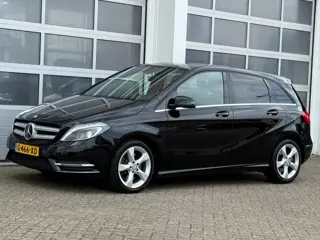 MERCEDES-BENZ B-KLASSE B250 Ambition Aut. Xenon Navi Cruise Trekhaak