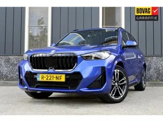 BMW X1 sDrive18i M.sport Rijklaarprijs-Garantie Panorama dak Leder Navigatie Head-Up Airco