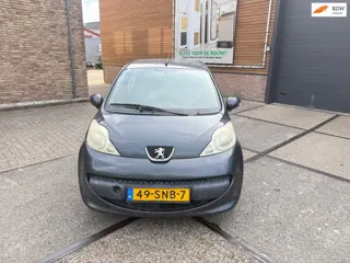 Peugeot 107 1.0-12V XR