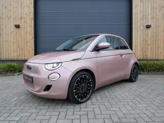 Fiat 500e La Prima 42 kWh 3+1 *Leder *17 inch *Unieke kleur