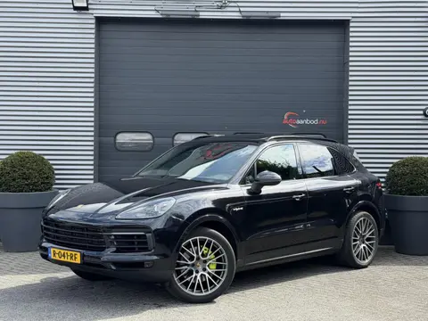 Porsche Cayenne 3.0 E-Hybrid Sport Chrono | Panoramadak | Camera | Bose | Elektrische Trekhaak | Ele