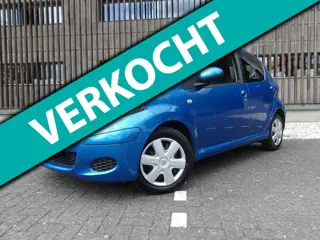Toyota Aygo 1.0-12V/APPLE CARPLAY/52.681km NAP!/AIRCO/5dr/nw APK/oh beurt/4 nieuwe all-season banden