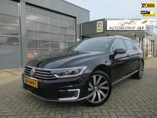 Volkswagen Passat Variant 1.4 TSI GTE Highline / PANORAMADAK / DEELS LEDER / DIGITALE DASHBOARD / ST