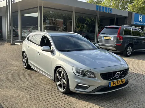 Volvo V60 T4 Aut R-Design Xenon PDC camera (bj 2014)