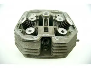 Used Cilinderkop 850 T5 DX beschadigd