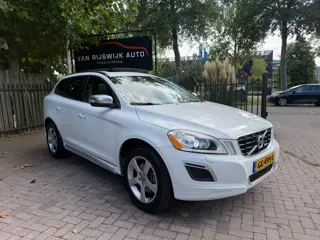 Volvo XC60 2.4 D5 AWD Summum R-Dsgn Xenon Pano Leder Cam