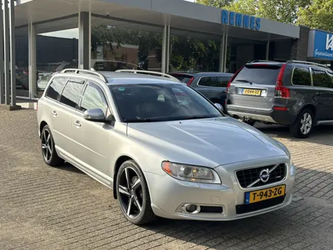 Volvo V70 2.5FT 231pk R-Design vijf cilinder Xenon