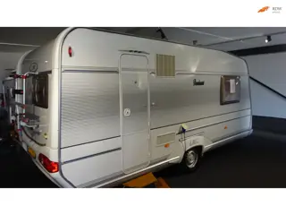 LMC DOMINANT 520 2005 VASTBED RONDZIT MOVER Voortent