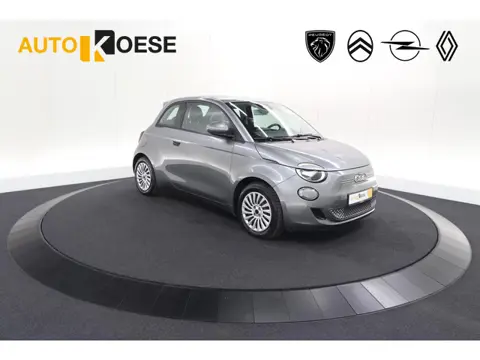 Fiat 500 Urban 42 kWh | SOH 97.6% | 3 Fase Laadfunctie | Camera | Apple Carplay | Parkeersensoren