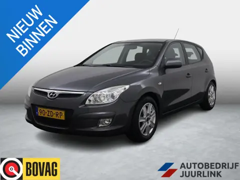 Hyundai i30 1.6i Dynamic Automaat Airco Nieuwe APK