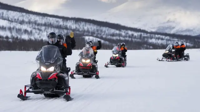 Tromsø Sneeuwscootersafari bij Camp Tamok