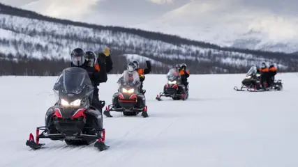 Tromsø Sneeuwscootersafari bij Camp Tamok