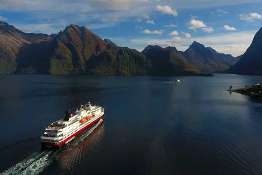 Hurtigruten Noordwaarts