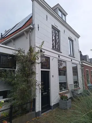 Woning aan de Buitenwatersloot te Delft