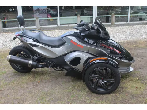 Can Am Andere  Bombardier Can Am Spyder