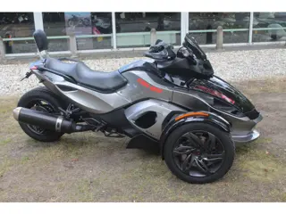 Can Am Andere  Bombardier Can Am Spyder
