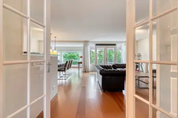 Woning aan de Hoofdweg te Nieuw-Vennep