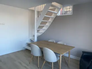 Woning aan de Nieuwemeerdijk te Badhoevedorp