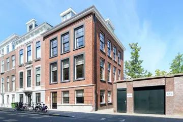 Woning aan de Bazarstraat te Den Haag