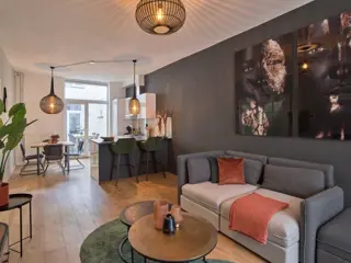 Woning aan de Herderinnestraat te Den Haag