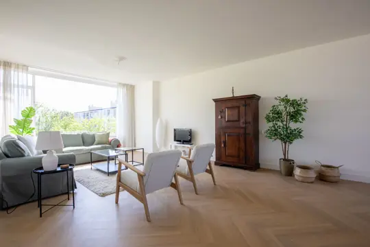 Woning aan de Groen van Prinstererlaan te Den Haag