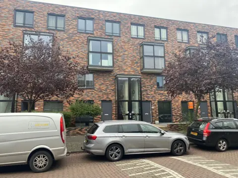 Woning aan de J.H. van den Broekstraat te Rotterdam